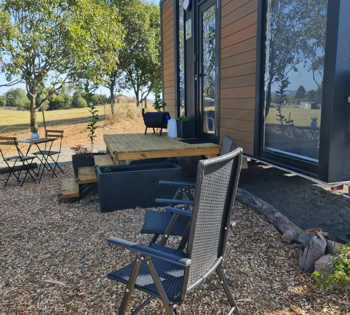 Sunset Retreat Villa Nanango Australia